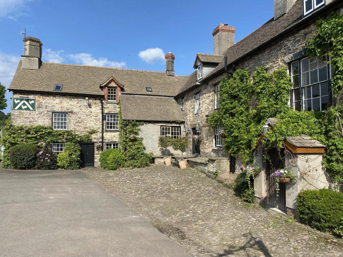 Three Cocks Hotel Brecon Dış mekan fotoğraf